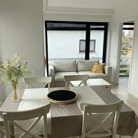 The Ocean Breeze 2 דירה